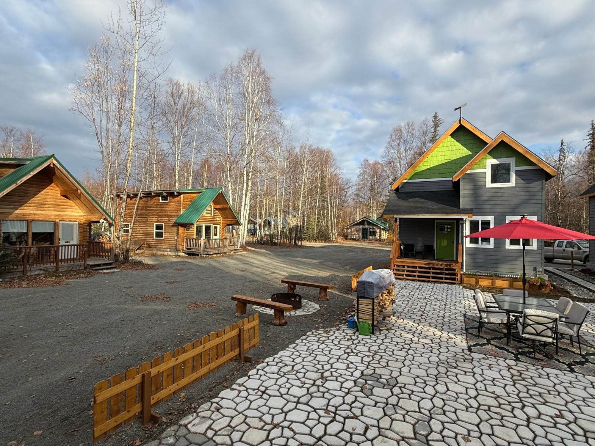 Talkeetna Log Cabin With Hot Tub Unit 2 Exteriör bild