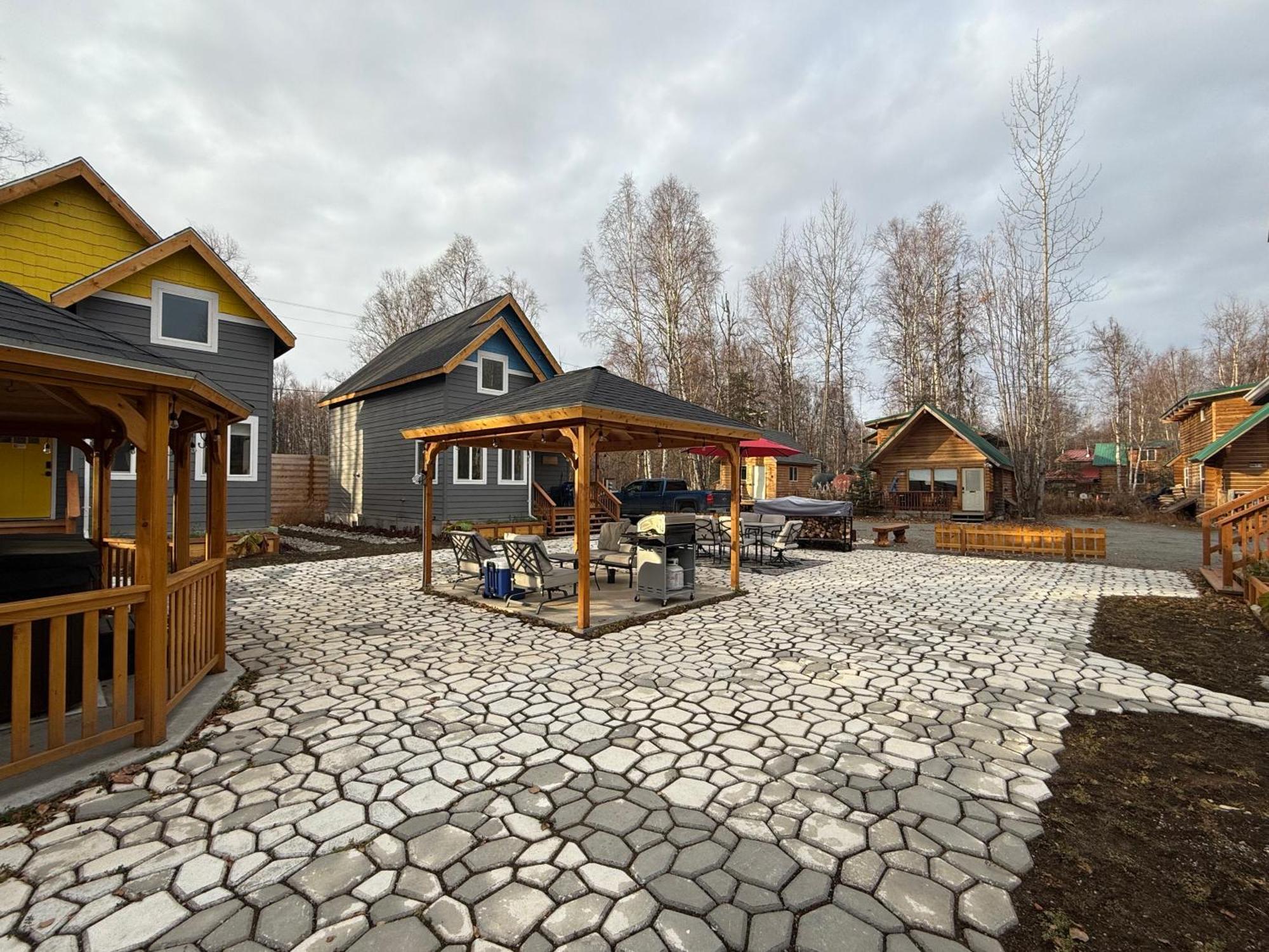 Talkeetna Log Cabin With Hot Tub Unit 2 Exteriör bild