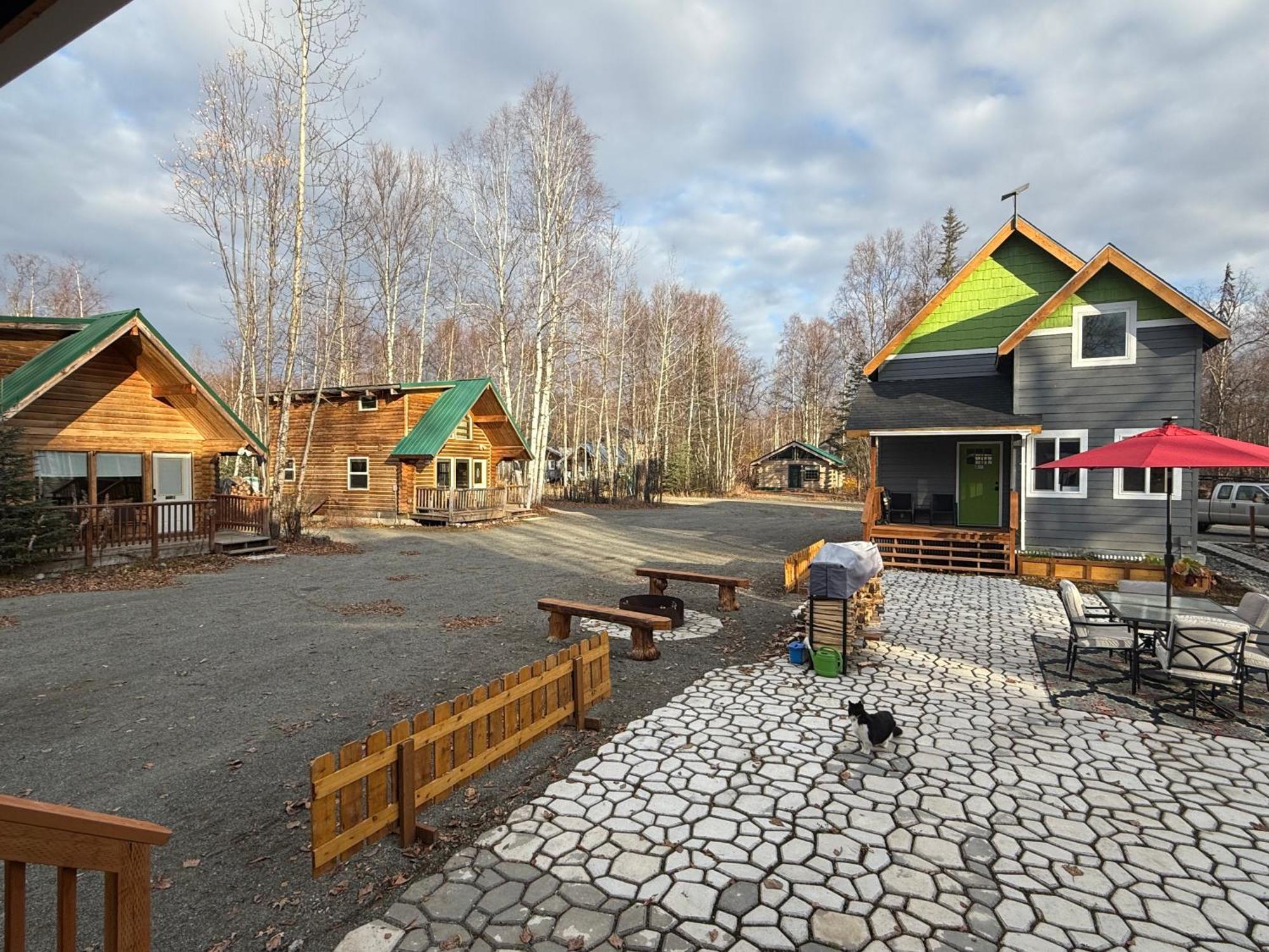 Talkeetna Log Cabin With Hot Tub Unit 2 Exteriör bild