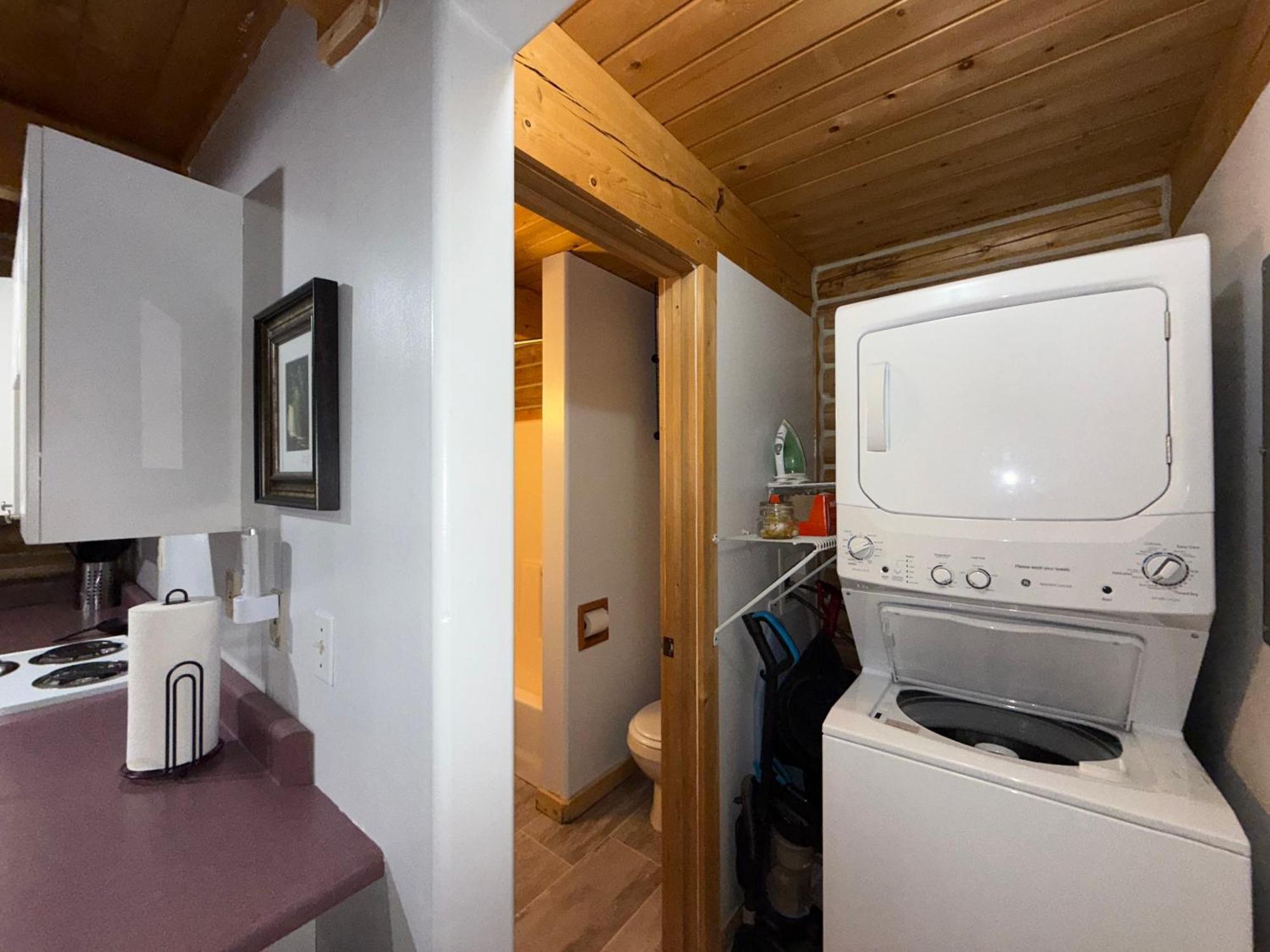 Talkeetna Log Cabin With Hot Tub Unit 2 Exteriör bild